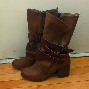 Chunky heel boots